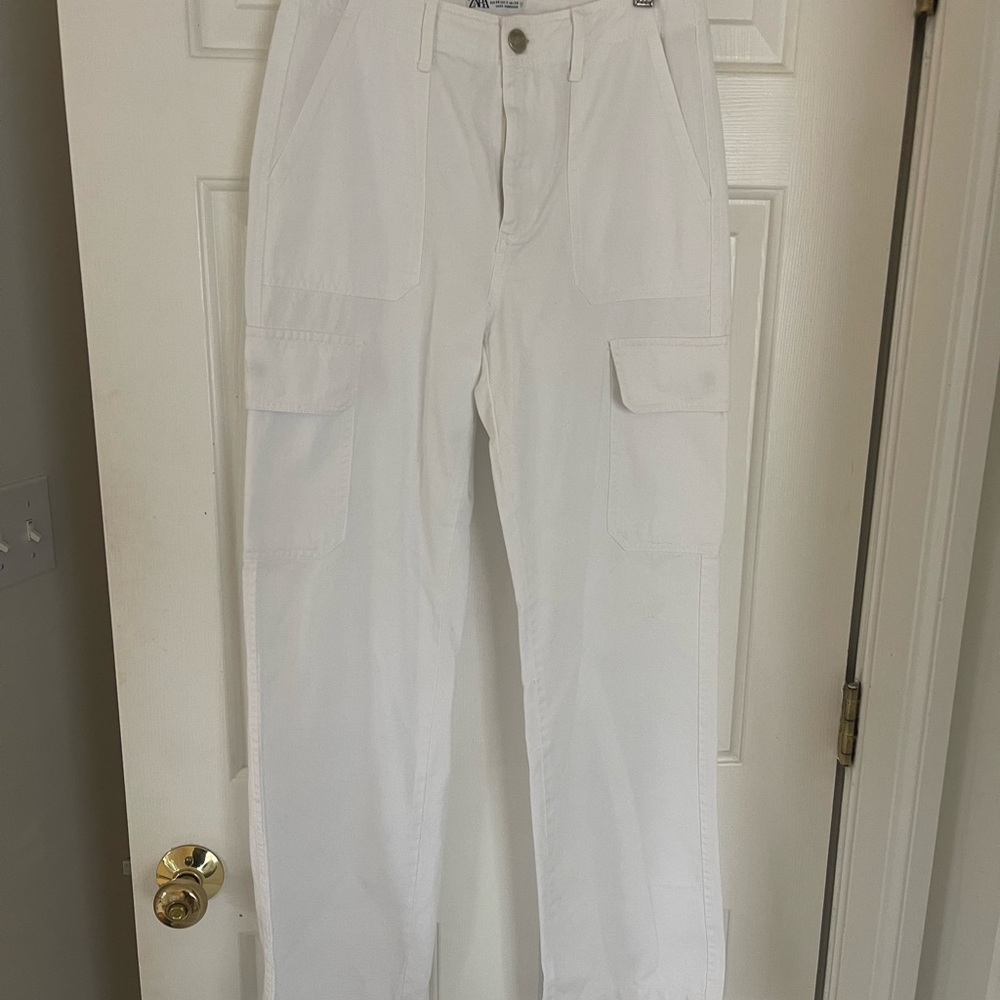 Zara Women’s White Wide Leg Cargo Pants